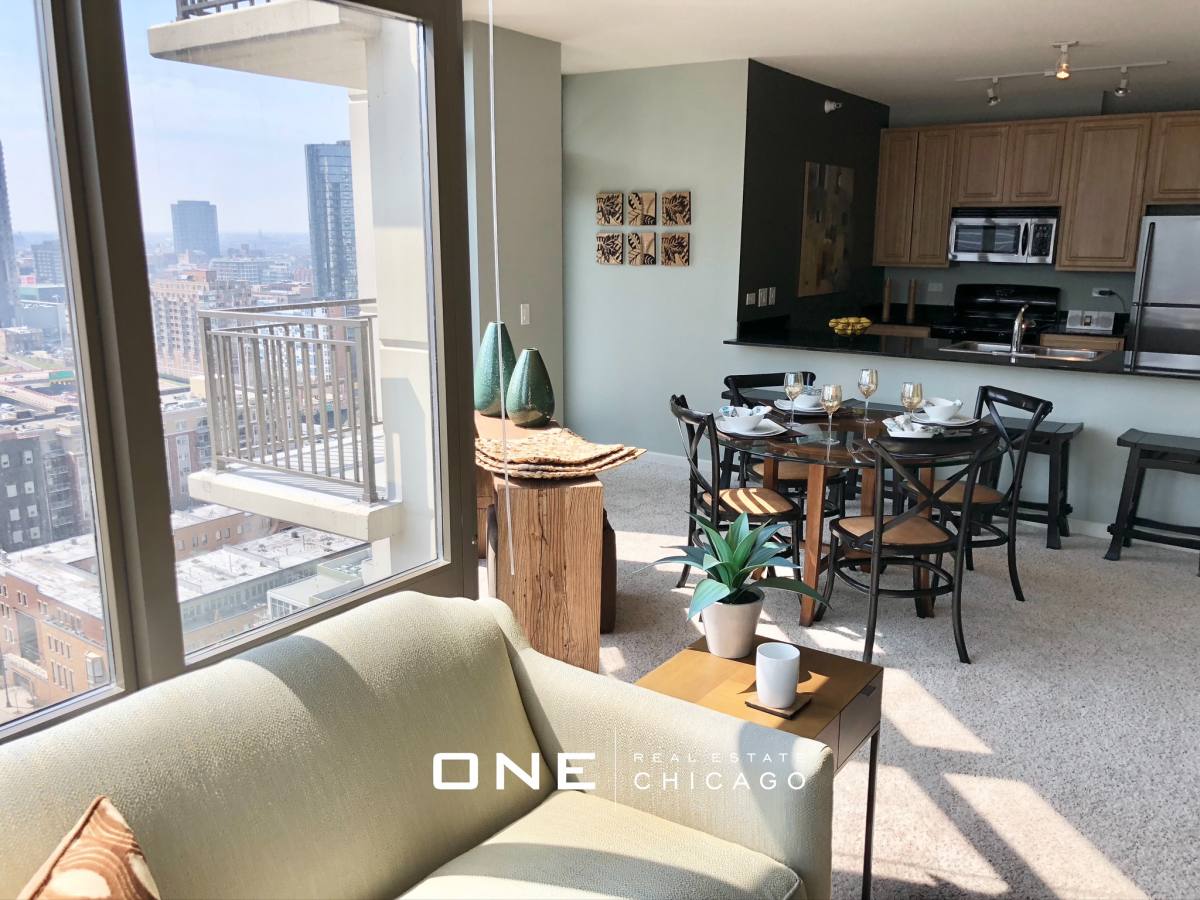 Apartment for rent at 337 N Desplaines #3, Chicago, IL 60661