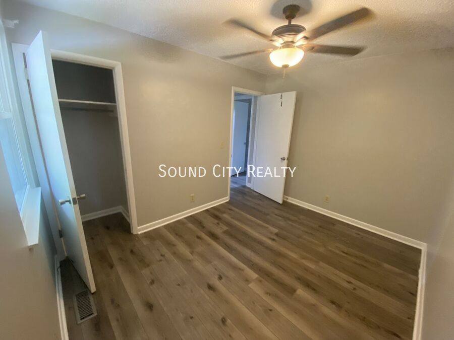 Apartment for rent at 923-B Oak Vale Dr, Hermitage, TN 37076