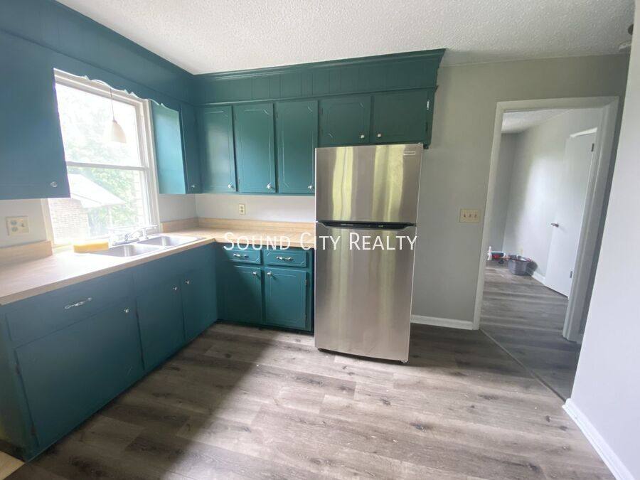 Apartment for rent at 923-B Oak Vale Dr, Hermitage, TN 37076
