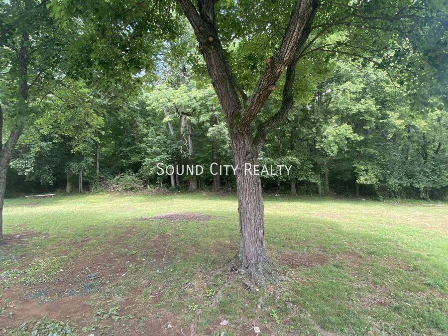 Apartment for rent at 923-B Oak Vale Dr, Hermitage, TN 37076