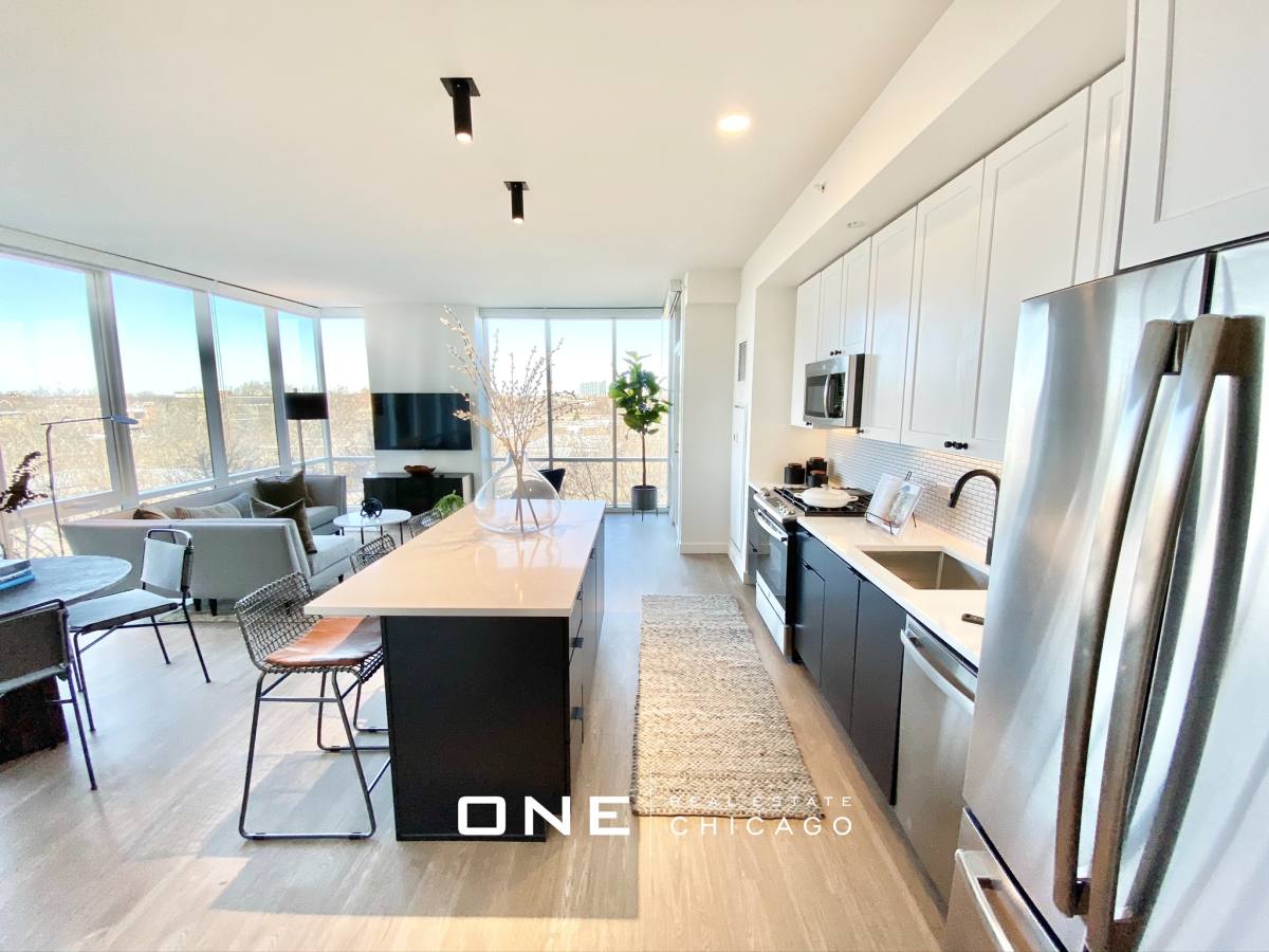 Apartment for rent at 633 W N, Chicago, IL 60610