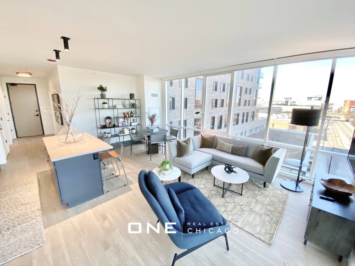 Apartment for rent at 633 W N, Chicago, IL 60610