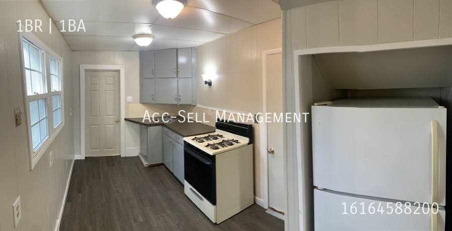 Apartment for rent at 825 Evergreen St SE #WEST, Grand Rapids, MI 49507