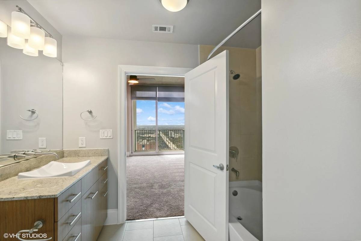 Apartment for rent at 5927 Almeda Rd #AHP2, Houston, TX 77004