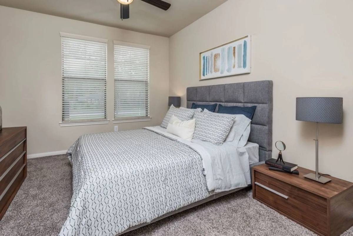 Apartment for rent at 2205 W 11th St #HW11, Houston, TX 77008