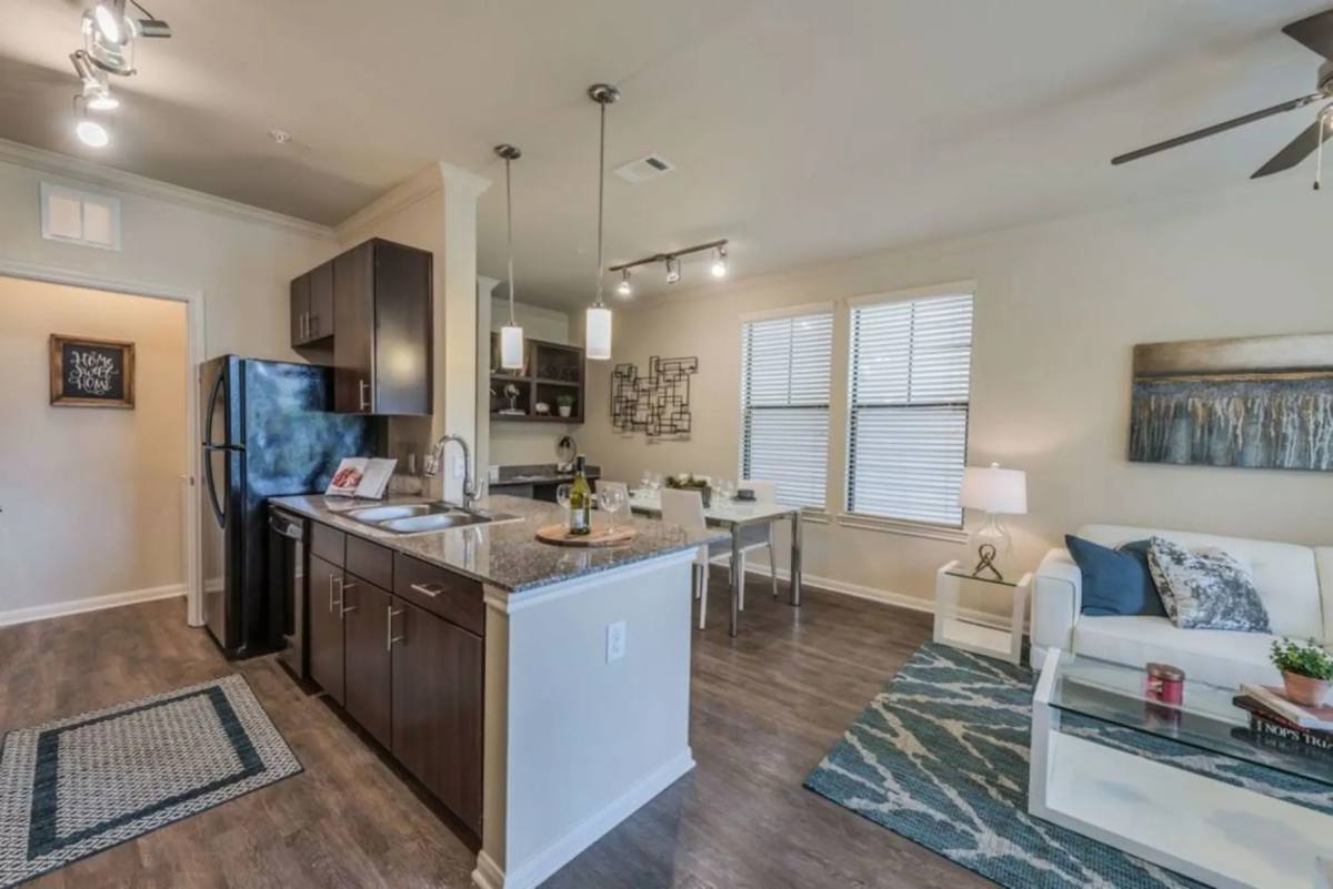 Apartment for rent at 2205 W 11th St #HW11, Houston, TX 77008
