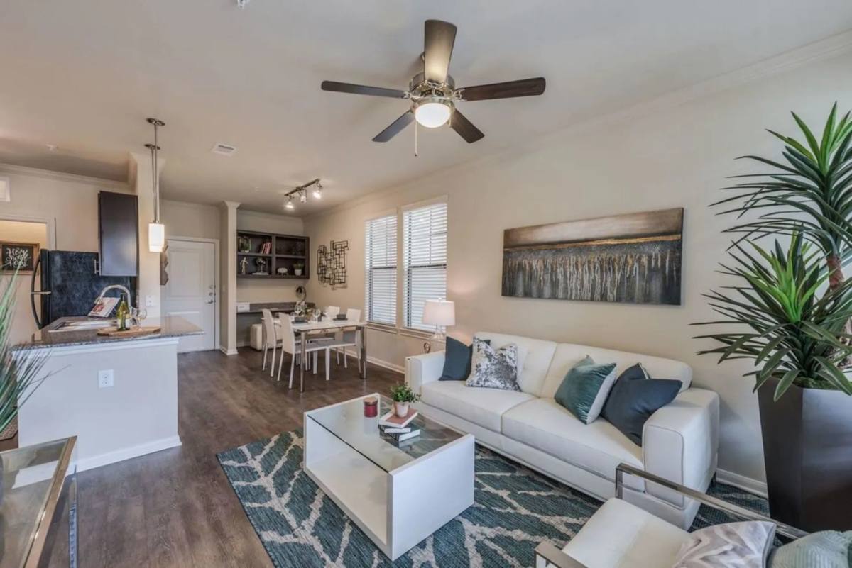 Apartment for rent at 2205 W 11th St #HW11, Houston, TX 77008