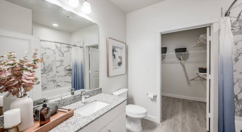 Apartment for rent at 1550 Burnett St #PHY1, Houston, TX 77009