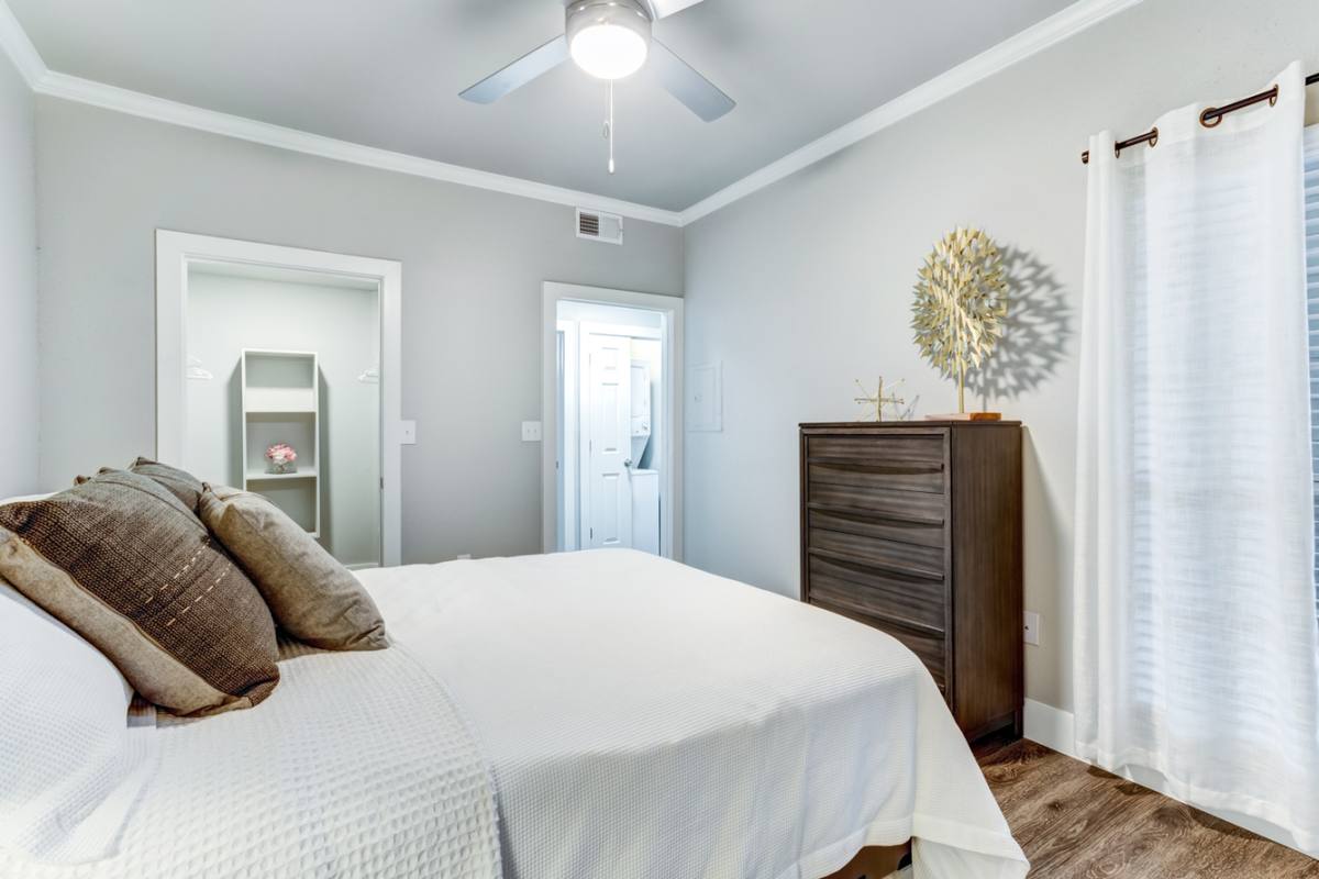 Apartment for rent at 9701 Meyer Forest Dr #MF1, Houston, TX 77096