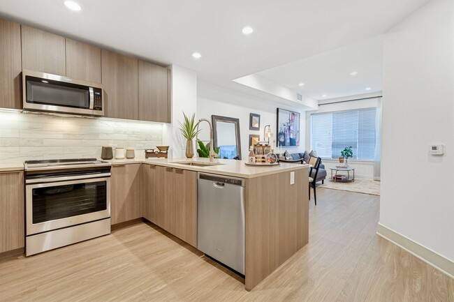 Apartment for rent at 3737 Cogdell St #HPW1, Houston, TX 77019