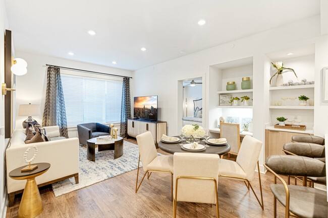 Apartment for rent at 3737 Cogdell St #HPW1, Houston, TX 77019