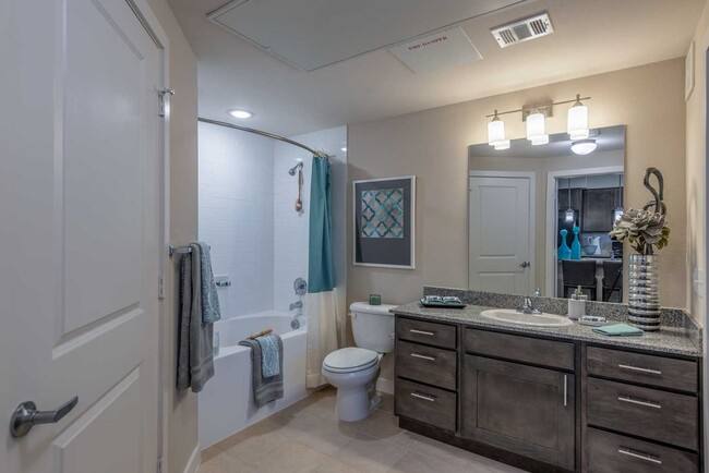 Apartment for rent at 13555 Cullen Blvd #SLC1, Houston, TX 77047