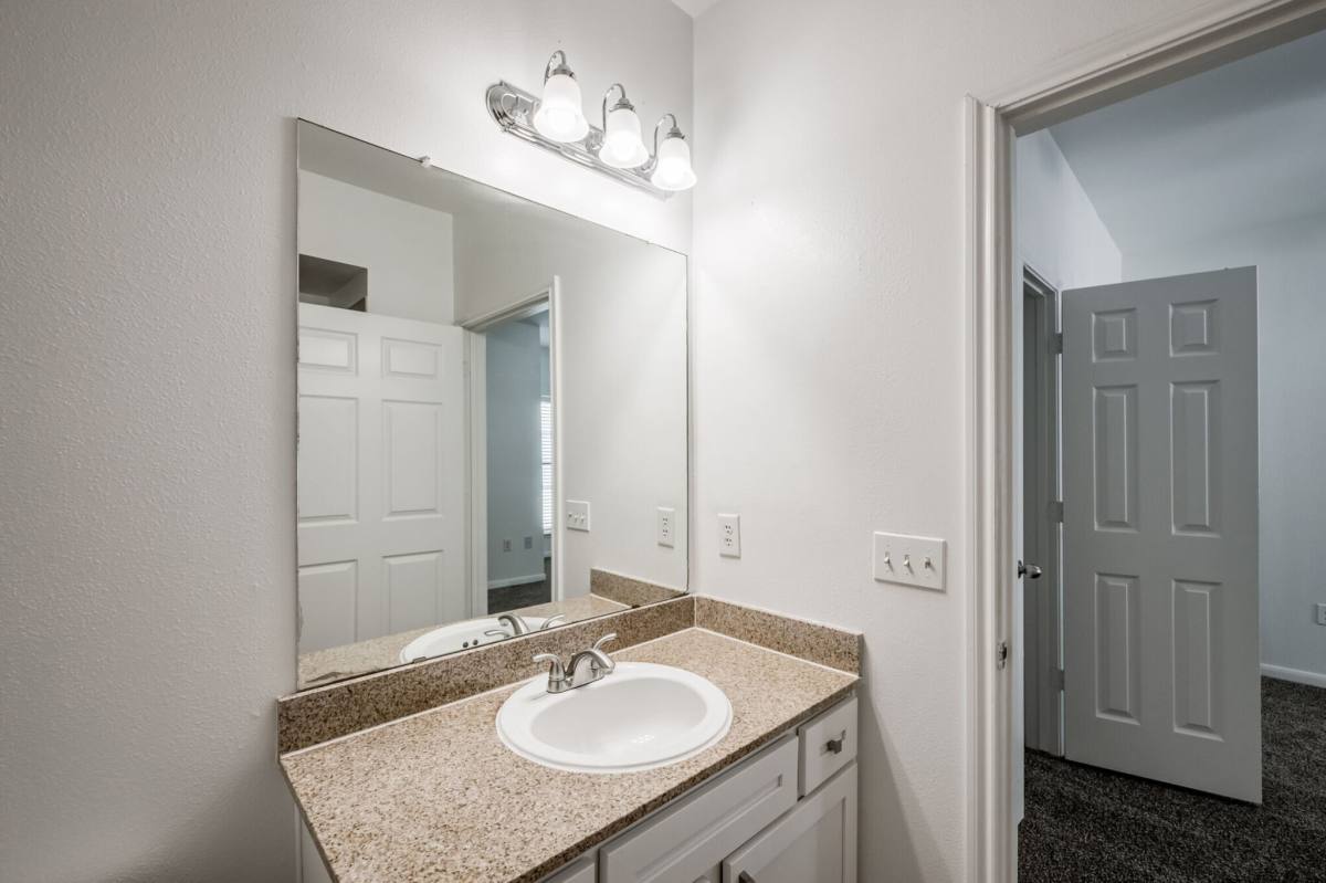 Apartment for rent at 2104 Canal St #CSF1, Houston, TX 77003