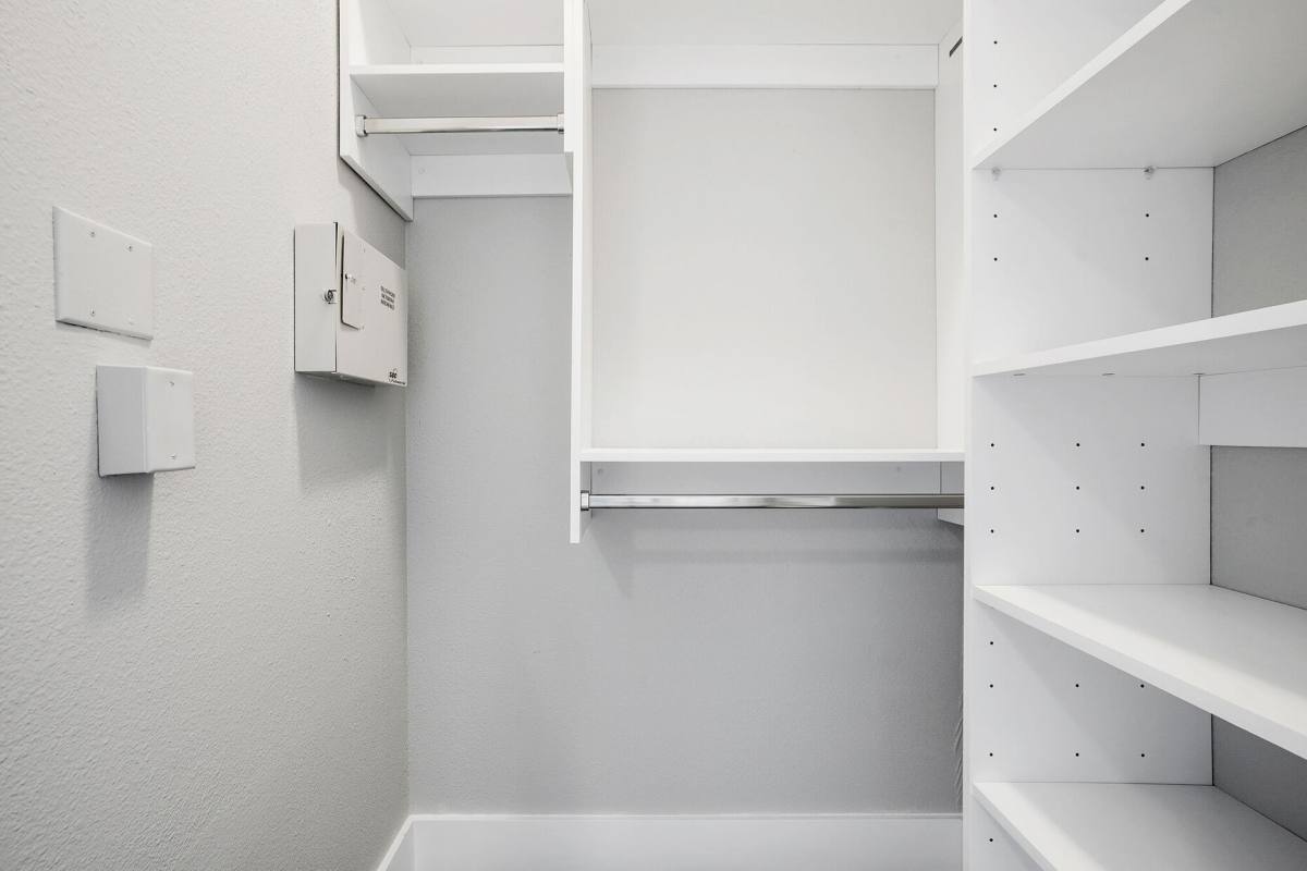 Apartment for rent at 600 Studemont St #TF1, Houston, TX 77007