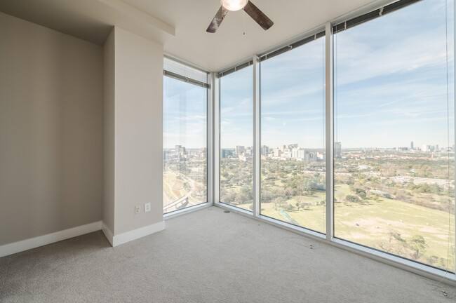 Apartment for rent at 5927 Almeda Rd #AHP3, Houston, TX 77004