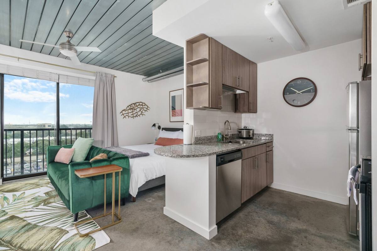 Apartment for rent at 3550 Main St #MM3, Houston, TX 77002