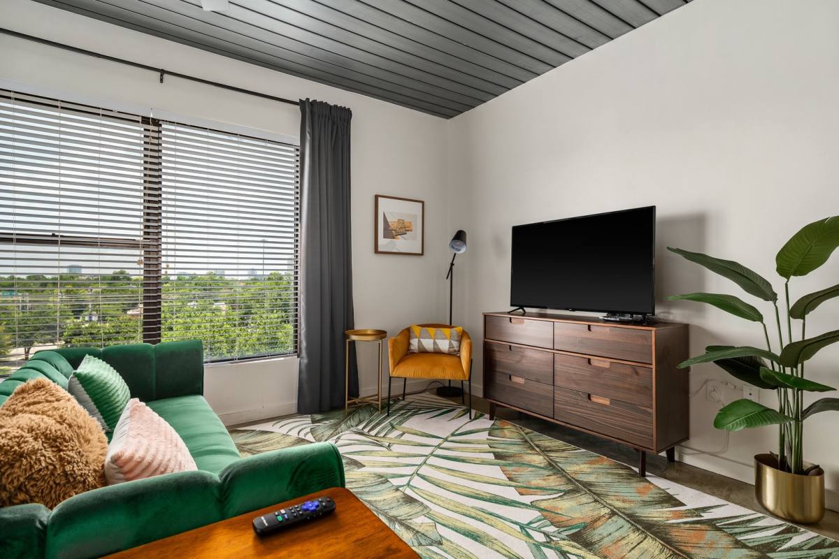 Apartment for rent at 3550 Main St #MM3, Houston, TX 77002