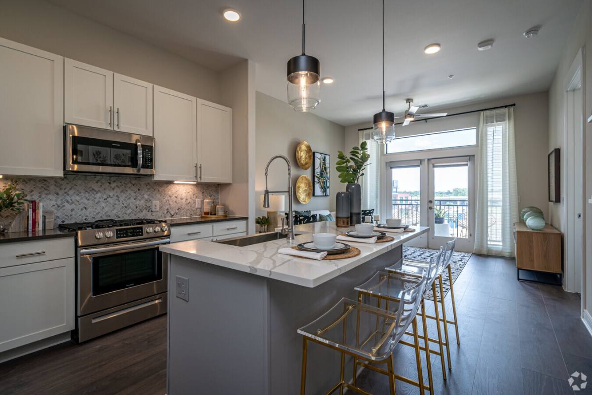 Apartment for rent at 2770 Summer St #27SLH1, Houston, TX 77007