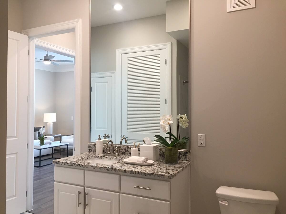 Apartment for rent at 2111 Austin St #21AN1, Houston, TX 77002