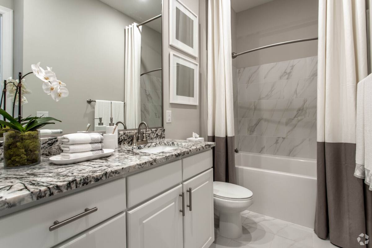 Apartment for rent at 2111 Austin St #21AN1, Houston, TX 77002