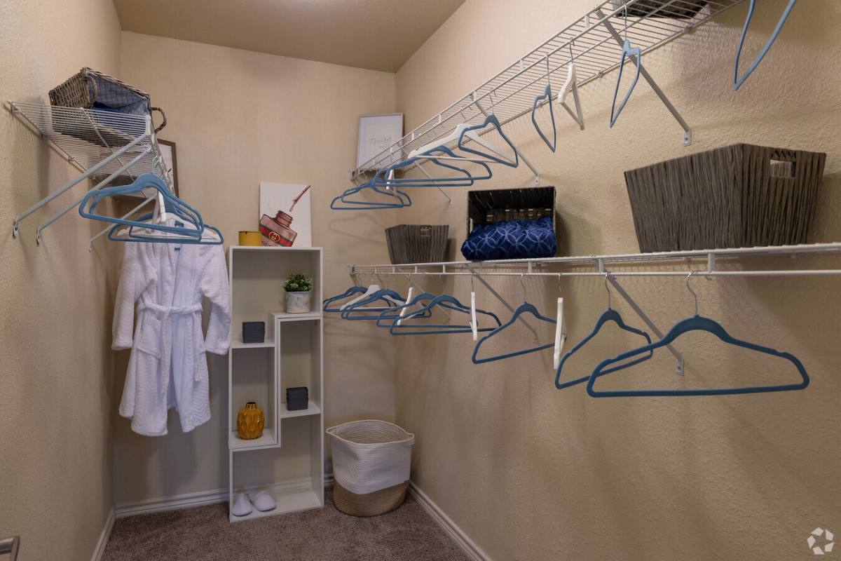 Apartment for rent at 2121 Ella Blvd #21EA, Houston, TX 77008