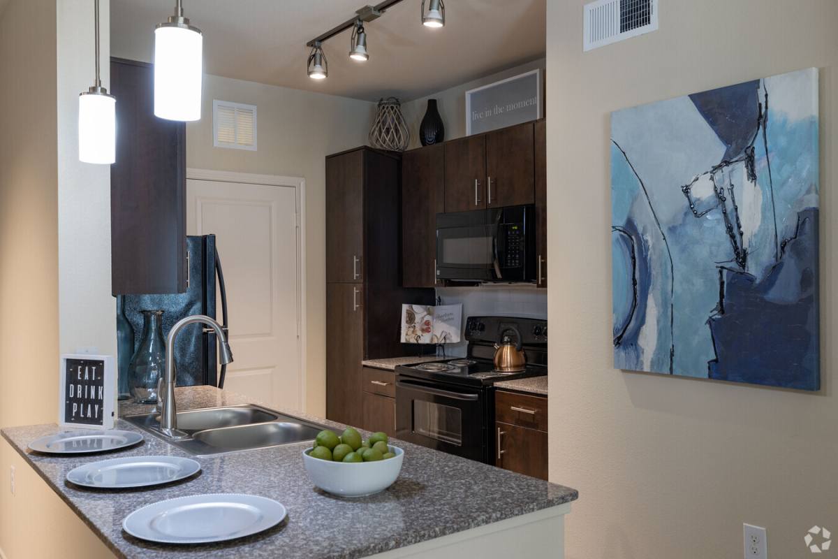 Apartment for rent at 2121 Ella Blvd #21EA, Houston, TX 77008