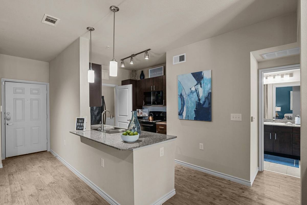 Apartment for rent at 2121 Ella Blvd #21EA, Houston, TX 77008