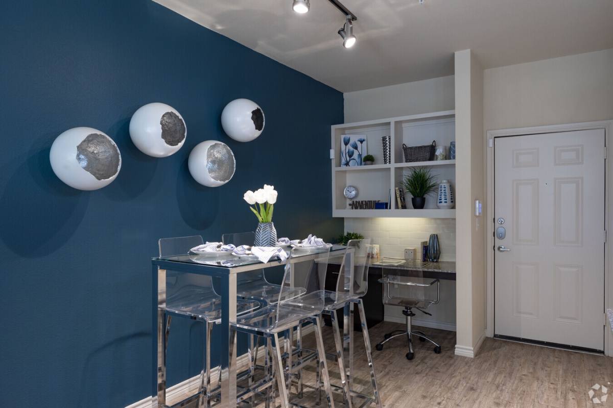 Apartment for rent at 2121 Ella Blvd #21EA, Houston, TX 77008