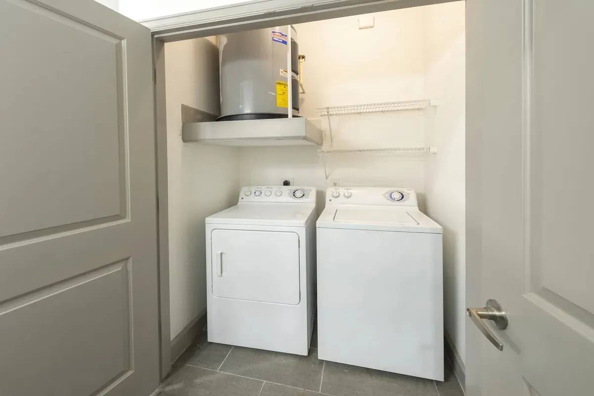 Apartment for rent at 3333 Weslayan St #33TT, Houston, TX 77027