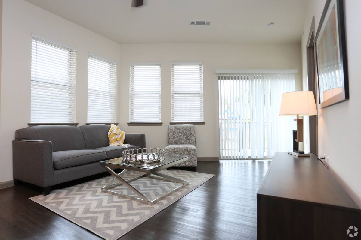 Apartment for rent at 8820 Westheimer Rd #88T, Houston, TX 77063