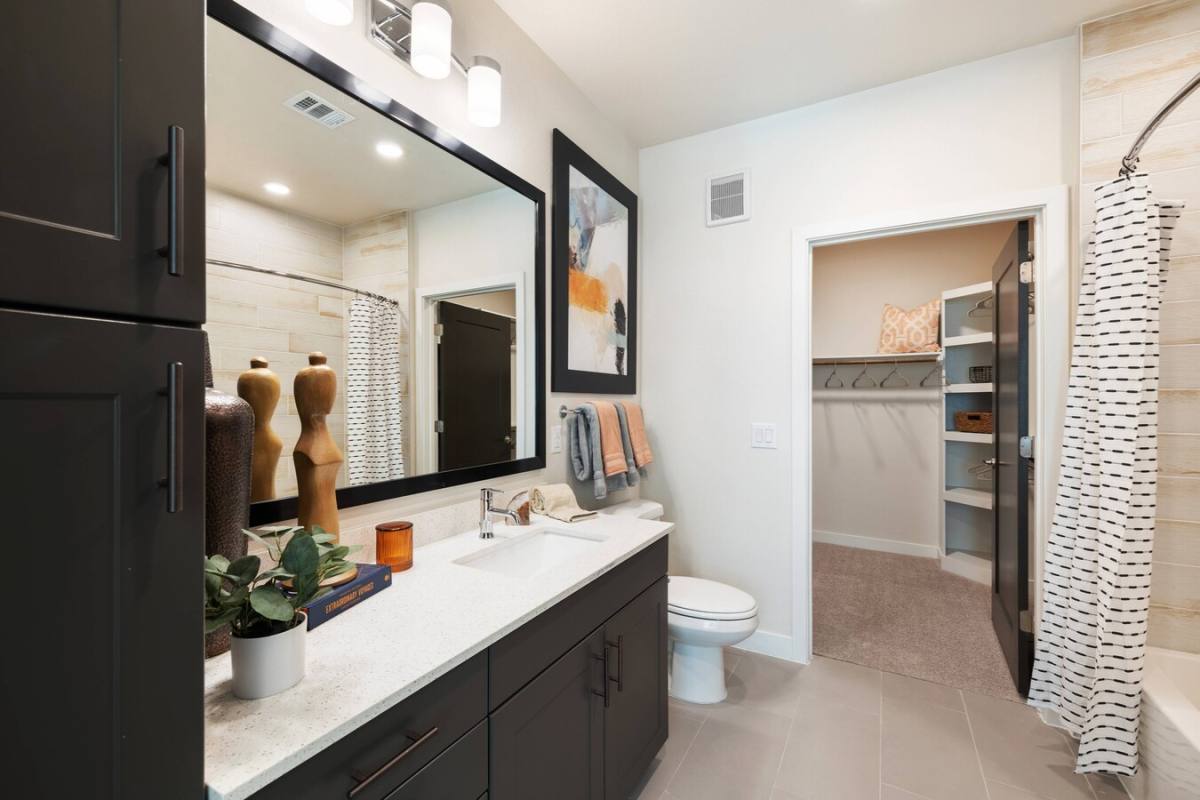 Apartment for rent at 2121 Edwards St #AHSY2, Houston, TX 77007