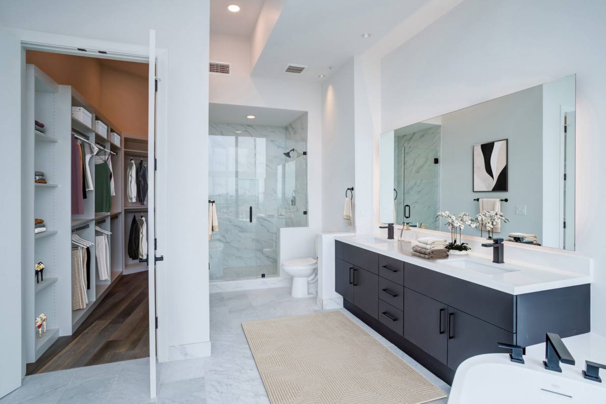Apartment for rent at 3333 Lake St #AUK2, Houston, TX 77098