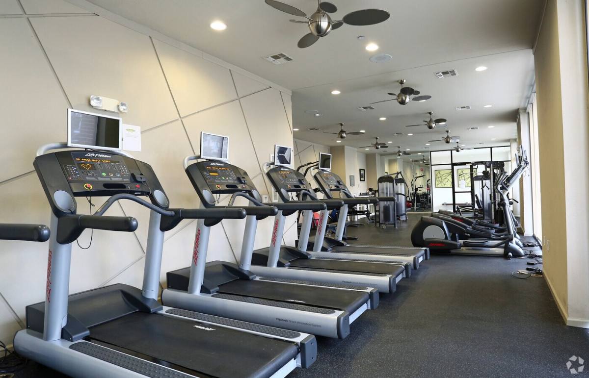 Apartment for rent at 2300 Richmond Ave #IUK, Houston, TX 77098