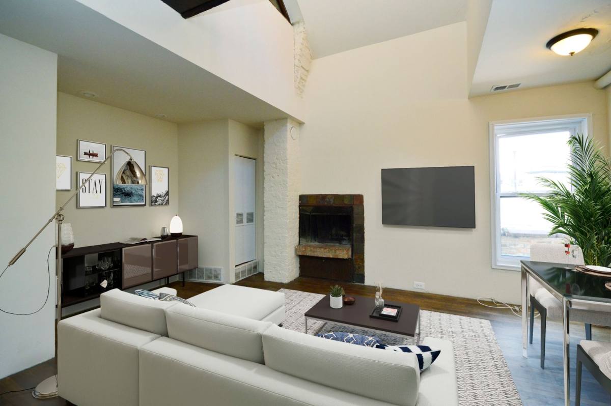 Apartment for rent at 888 W Lill Ave #2F, Chicago, IL 60614