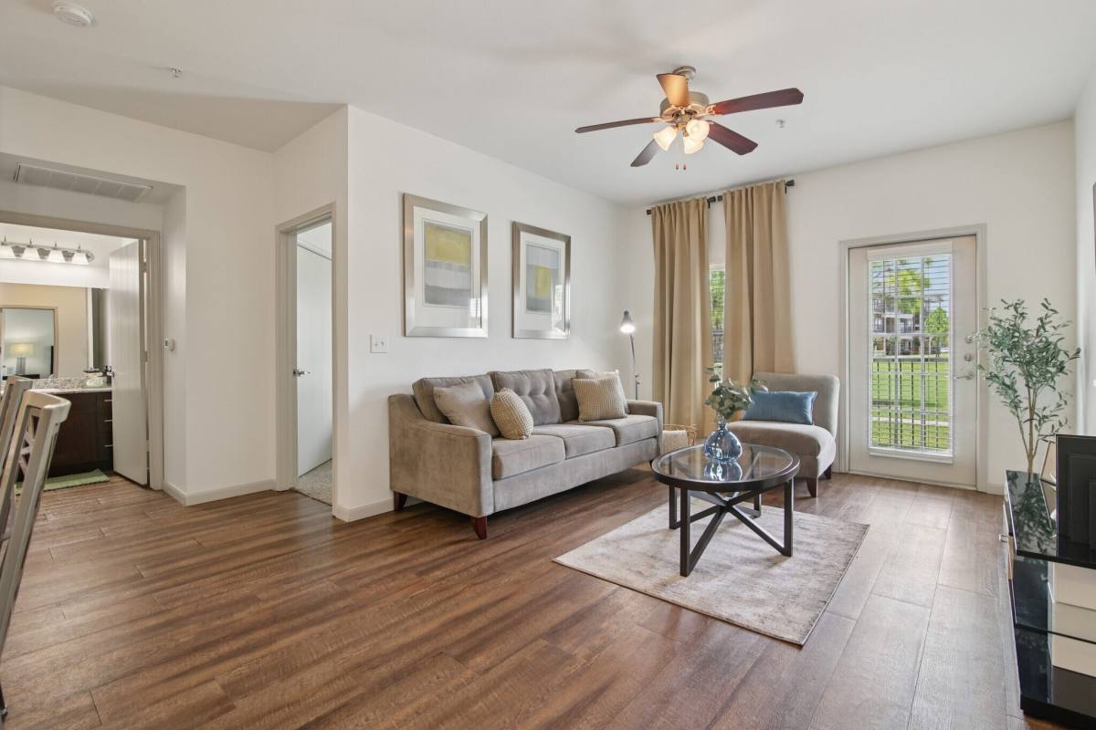 Apartment for rent at 5400 Crenshaw Rd #CNG, Pasadena, TX 77505