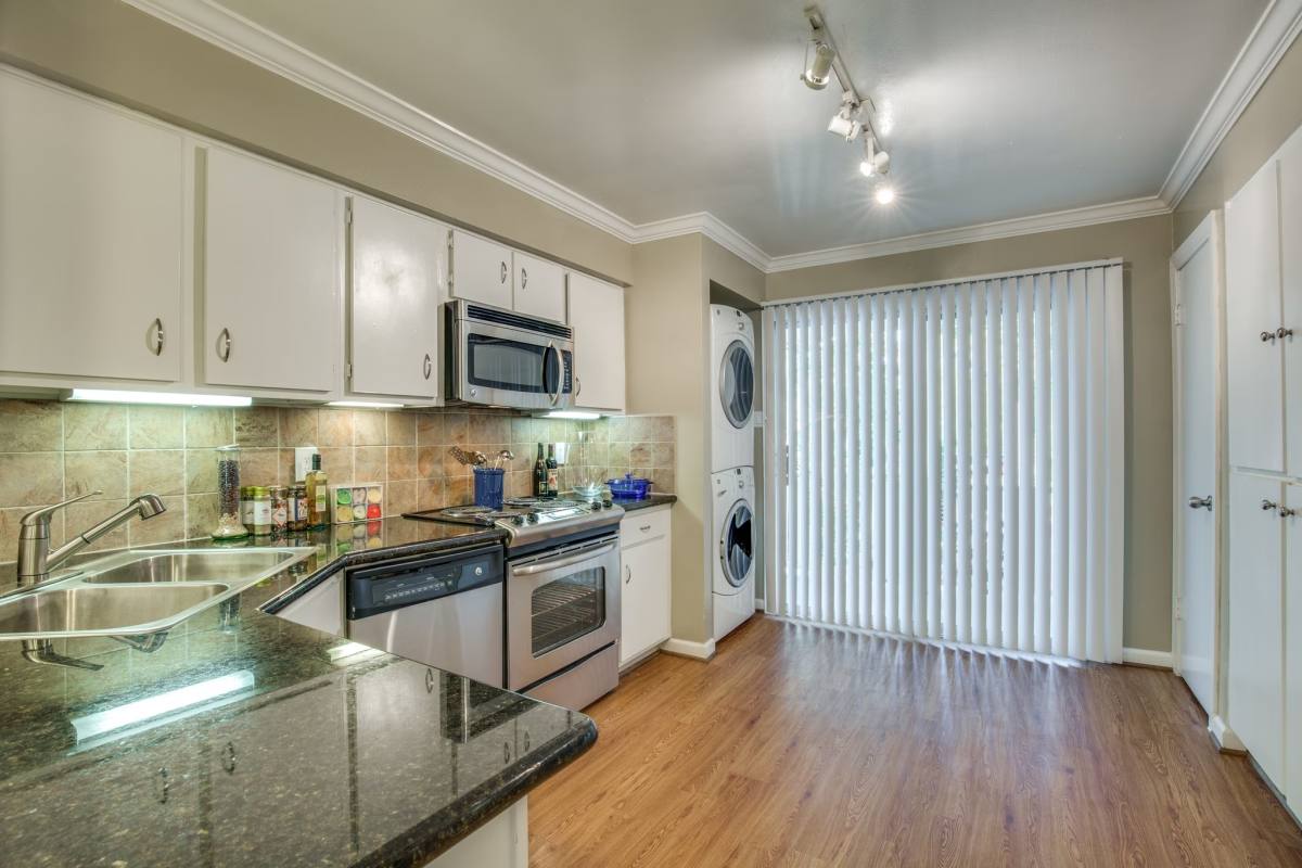 Apartment for rent at 10220 Memorial Dr #MLCE, Houston, TX 77024