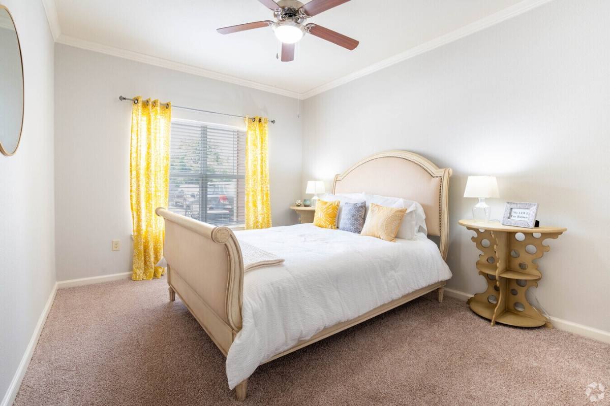 Apartment for rent at 2800 W Baker Rd #OXCC, Baytown, TX 77521