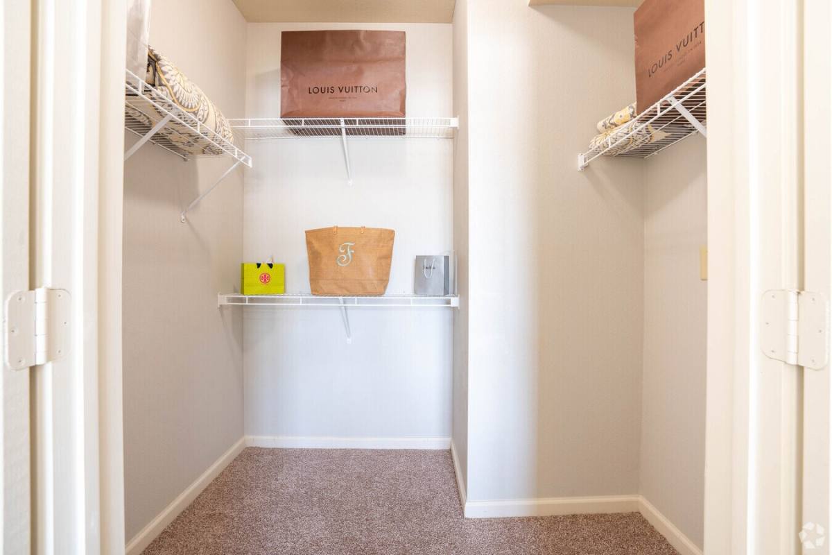 Apartment for rent at 2800 W Baker Rd #OXCC, Baytown, TX 77521