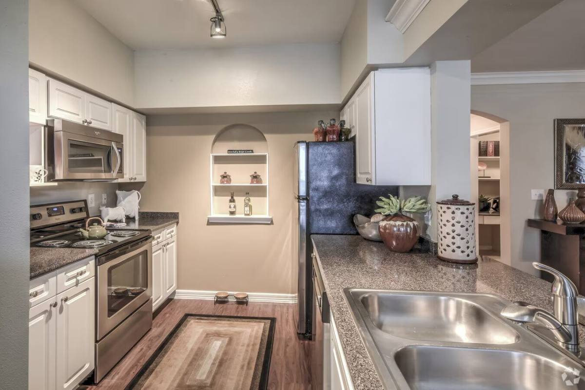 Apartment for rent at 1615 Hermann Dr #TPMD2, Houston, TX 77004