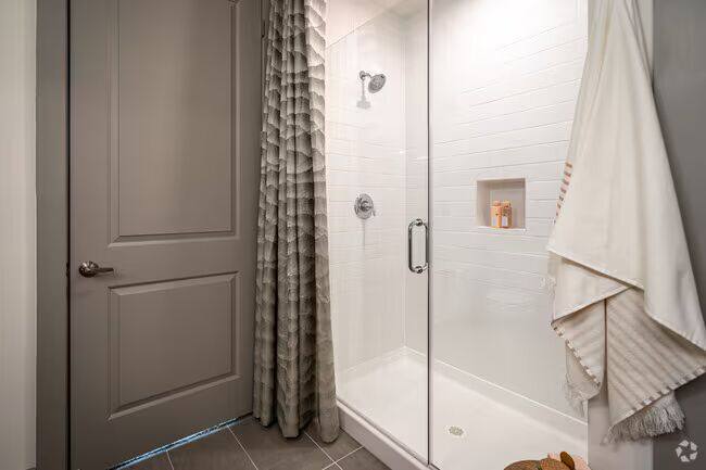 Apartment for rent at 1317 Post Oak Park Dr #RARH2, Houston, TX 77027