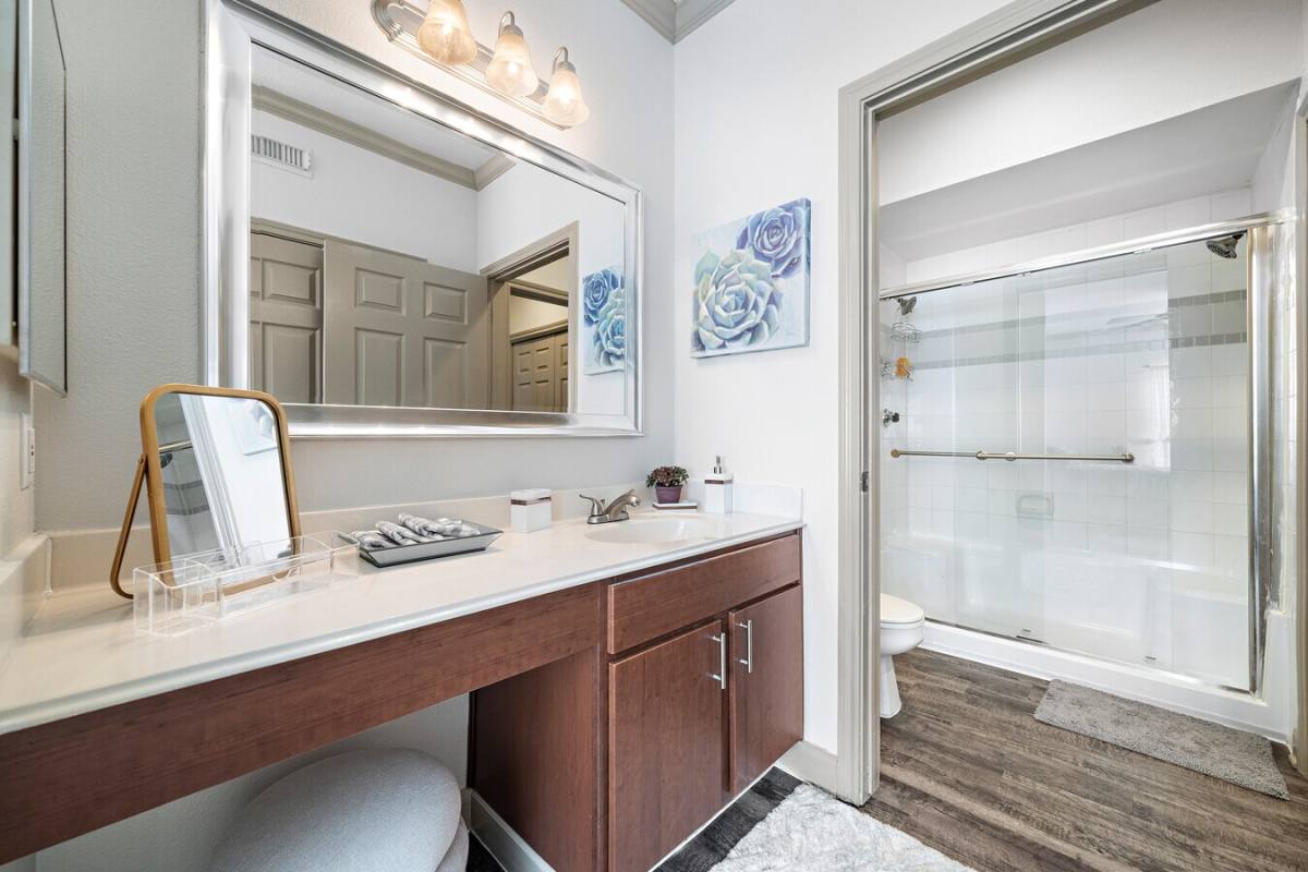 Apartment for rent at 2727 Elmside Dr #RAEE3, Houston, TX 77042