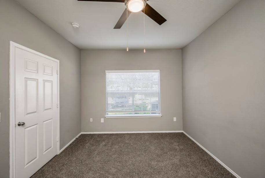 Apartment for rent at 301 N Wesley Dr, League City, TX 77573