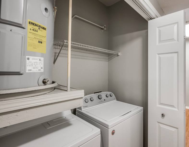 Apartment for rent at 301 N Wesley Dr, League City, TX 77573