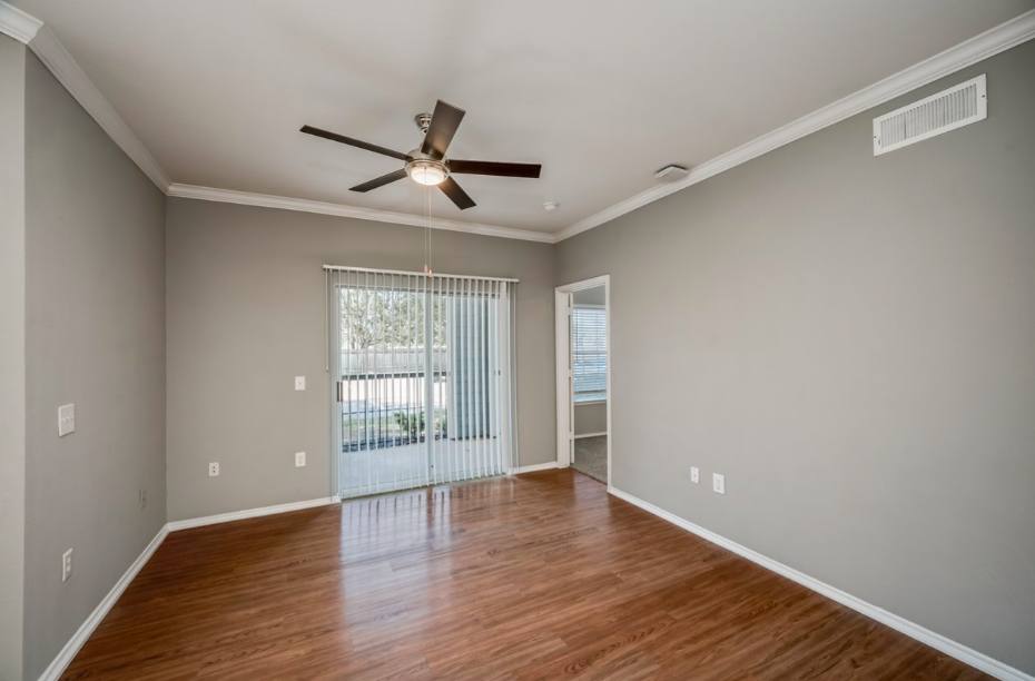 Apartment for rent at 301 N Wesley Dr, League City, TX 77573