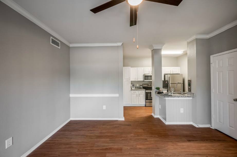 Apartment for rent at 301 N Wesley Dr, League City, TX 77573