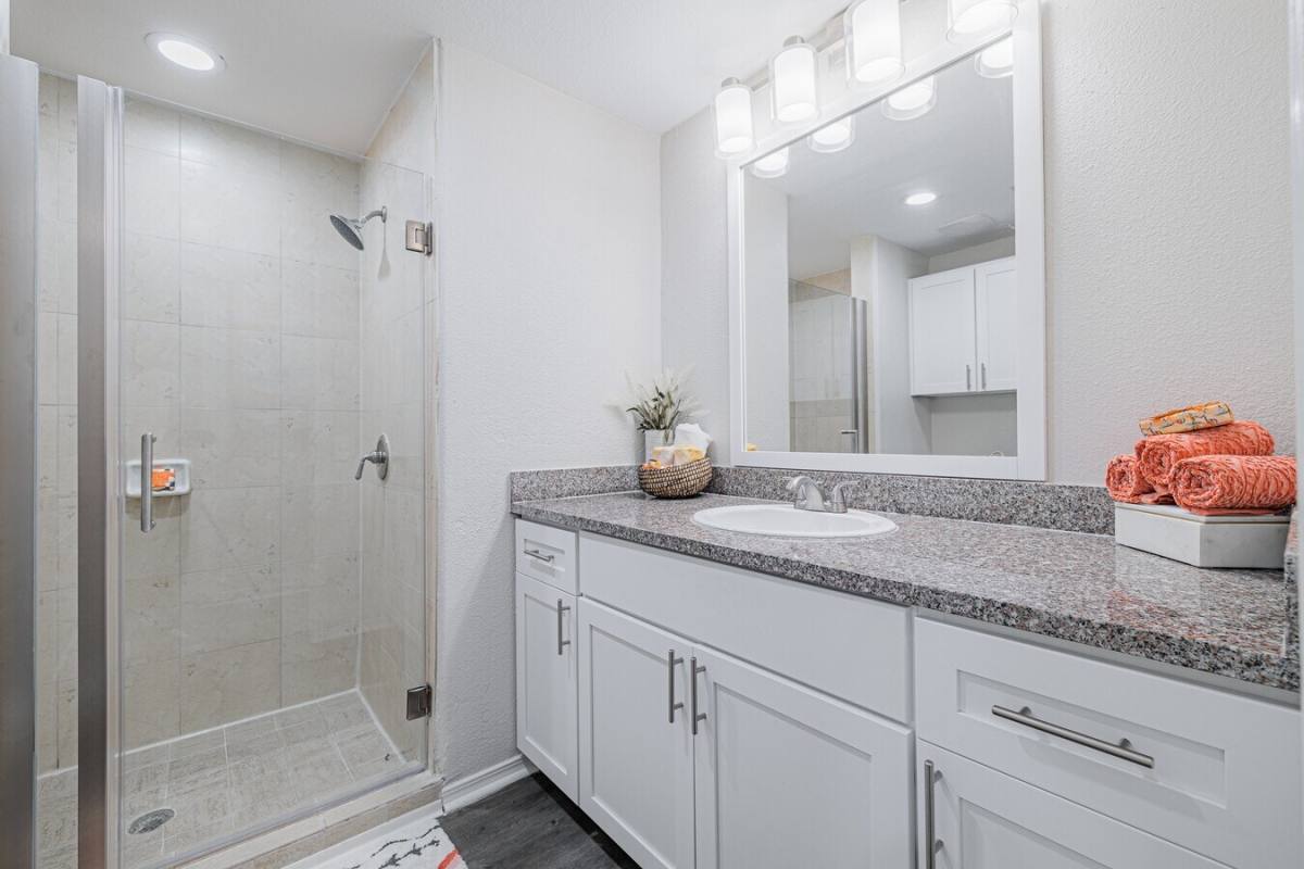 Apartment for rent at 1255 Eldridge Parkway #SNPA, Houston, TX 77077