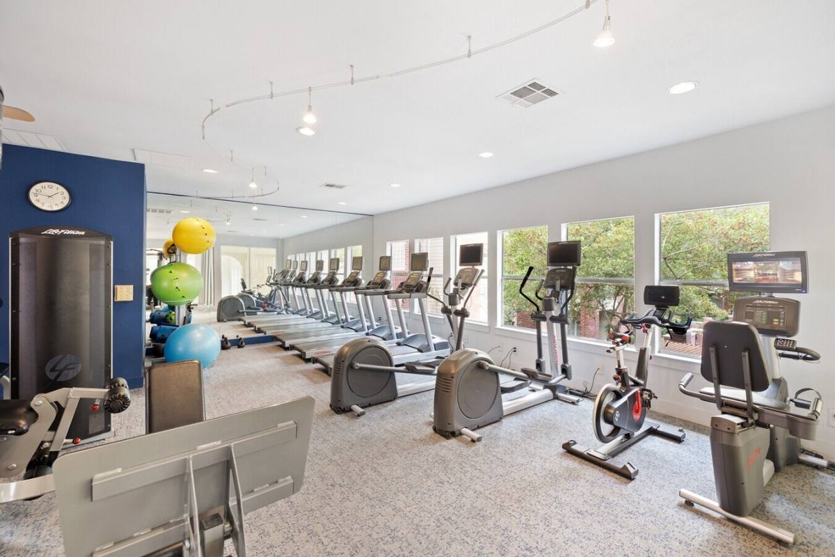 Apartment for rent at 3000 Bissonnet St #BELM3, Houston, TX 77005