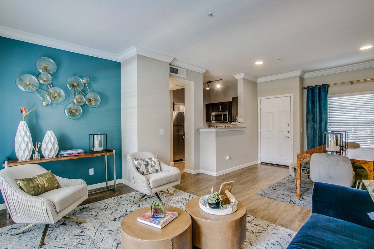 Apartment for rent at 3919 Essex Lane #EXH, Houston, TX 77027