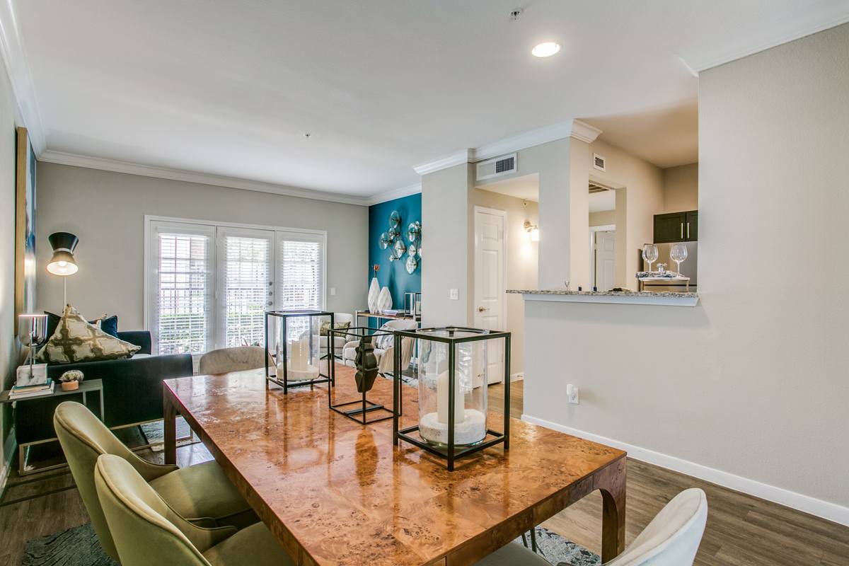 Apartment for rent at 3919 Essex Lane #EXH, Houston, TX 77027