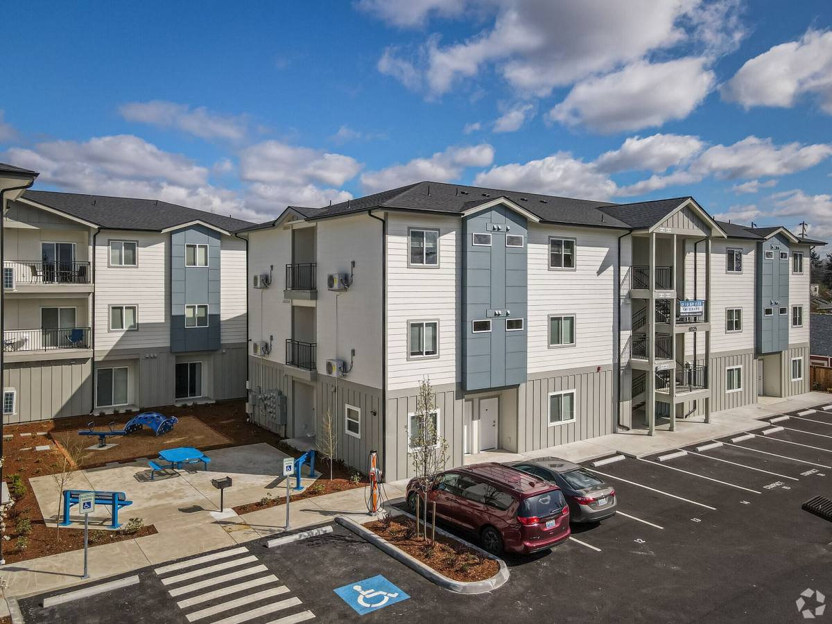 Apartment for rent at 6102 Lake Grove St SW, Lakewood, WA 98499
